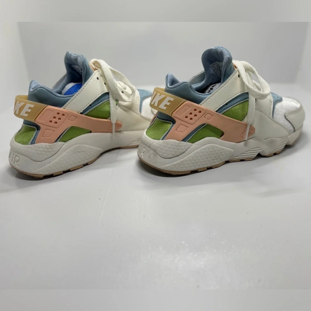 Nike Air Huarache Women’s 7.5 Pastel Multi Color Running Sneakers DQ0117-100
